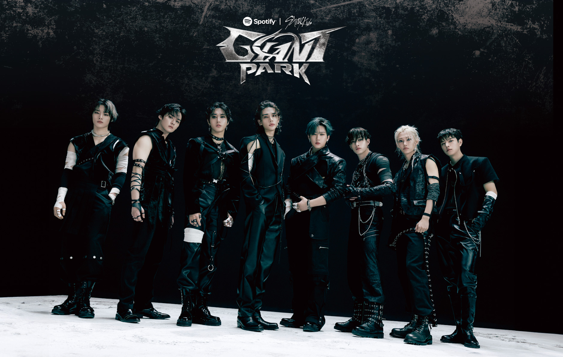 Stray Kids Comeback Dengan Album Penuh Jepang, GIANT