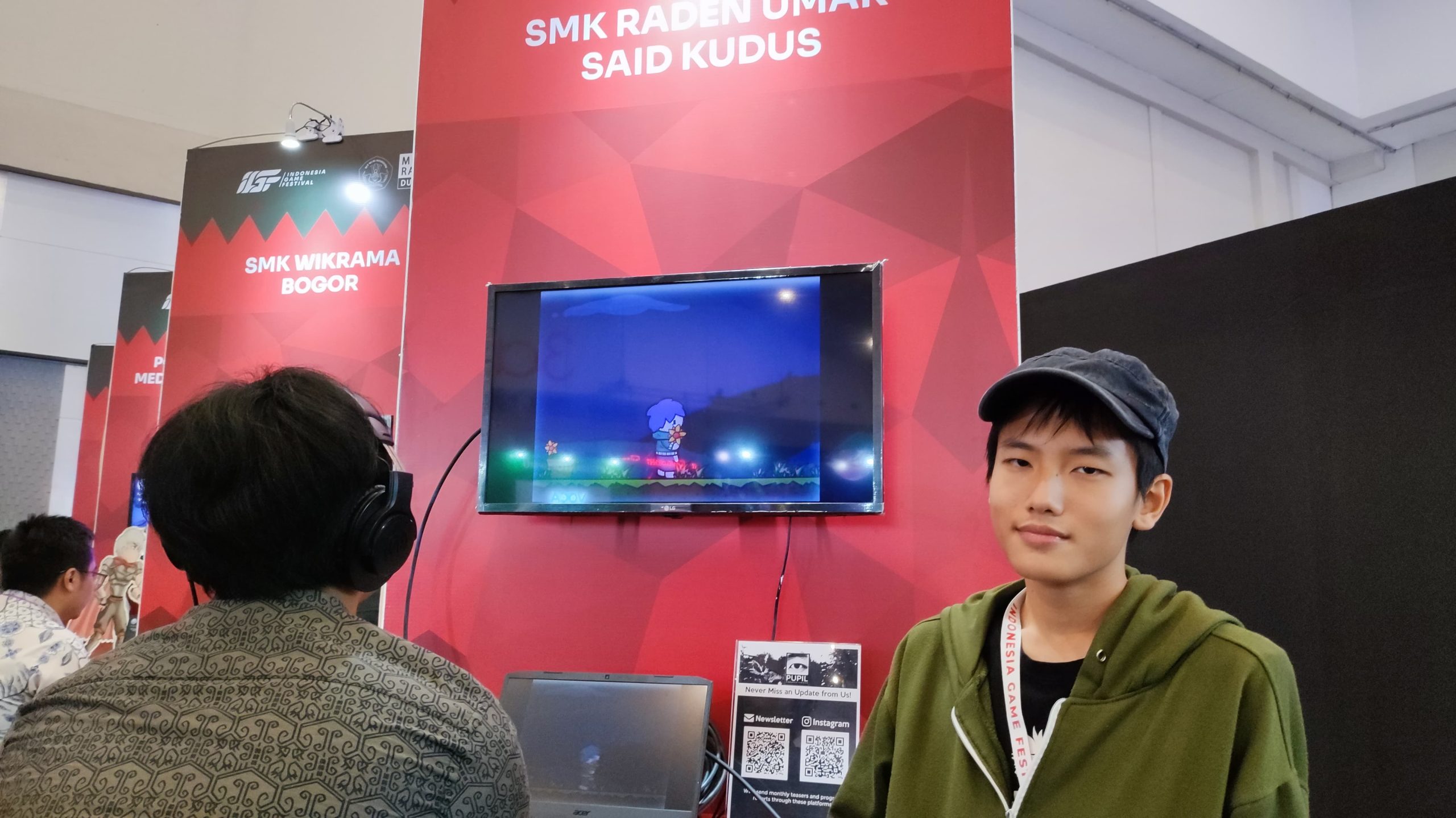 Gim Buatan Pelajar SMK